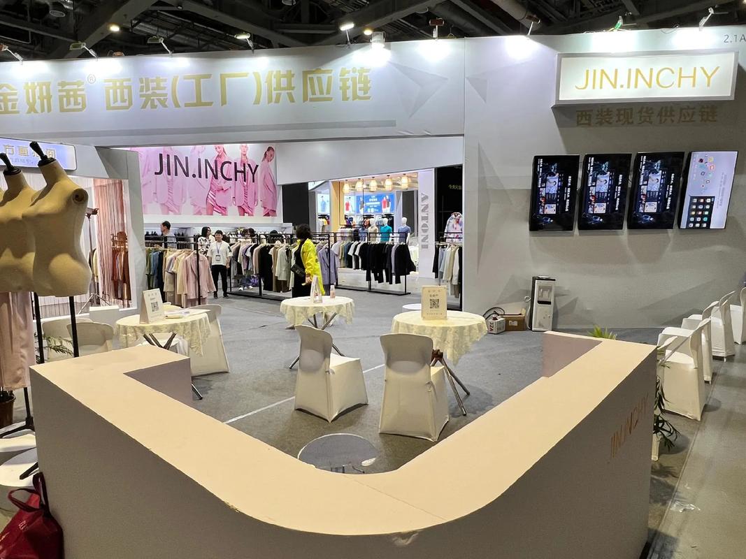 上海服裝展會 美麗經濟新地標，化妝品銷售強勢增長